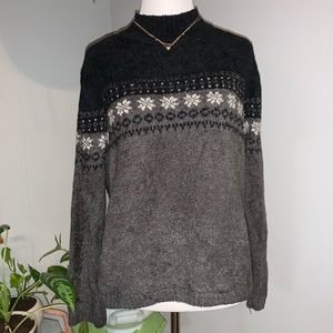 Soft fuzzy Vintage Croft & Barrow Snowflake Sweater Sm
